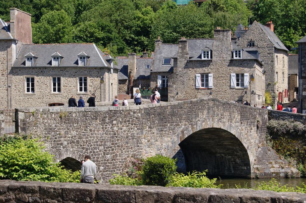 Au Fil De L'Eau - Le Bord De Rance Lejlighed Dinan Værelse billede