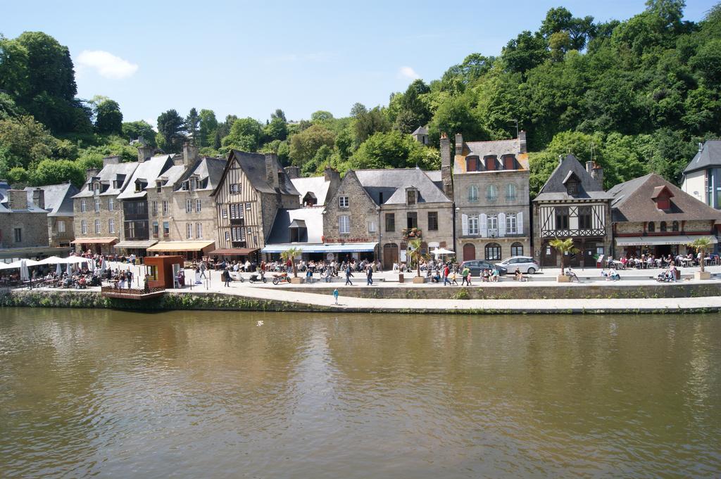 Au Fil De L'Eau - Le Bord De Rance Lejlighed Dinan Eksteriør billede